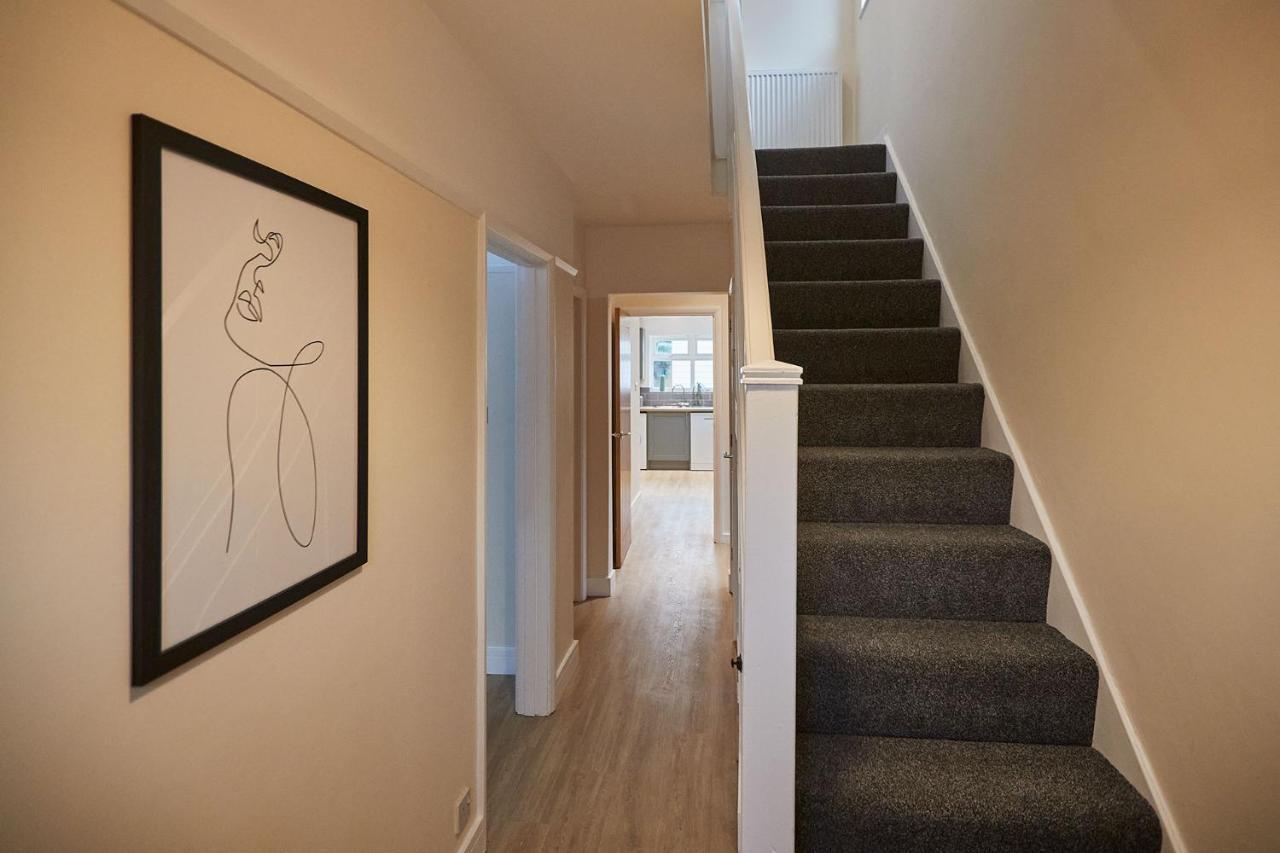 Casa de férias Elfleda - Modern 5 Bedroom House With Parking Cambridge